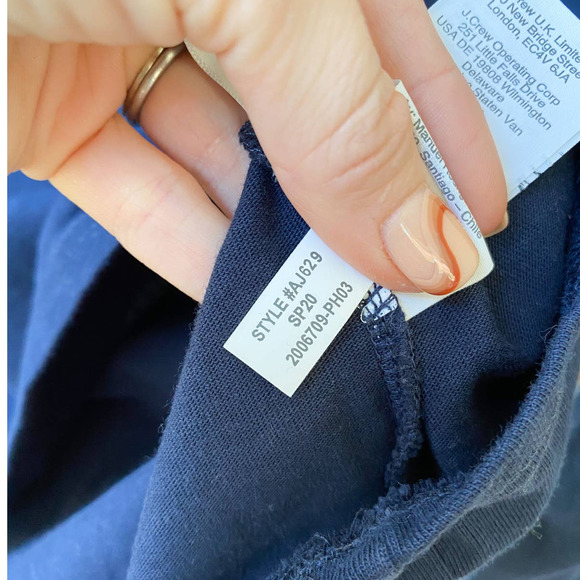 J. CREW Women's Navy Tie Back/Keyhole Back Mariner Three Quarter Sleeve Tee sz S - Picture 10 of 11